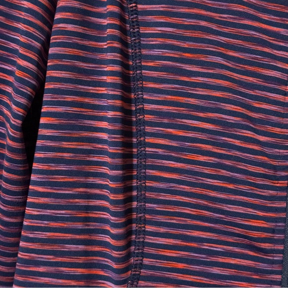 š„3 for$50š„LolĆ« | ZipUp Athletic Jacket UPF 50+ Navy/Striped | Small | EUC - Picture 3 of 5